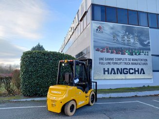 Four wheel front forklift Hangcha XE35i (CPD35-XEY2HA-SI)