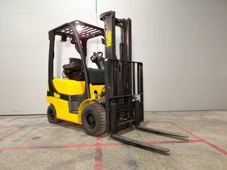 Four wheel front forklift Yale Gdp16vx - 1