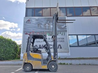 Four wheel front forklift Yale GDP18VX - 7