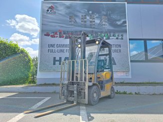 Four wheel front forklift Yale GDP18VX - 1