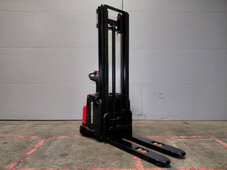 Pedestrian pallet stacker Hangcha CDD16-AEC2