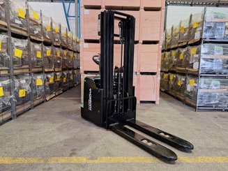 Pedestrian pallet stacker Hangcha CDD16-AC1-LI - 4