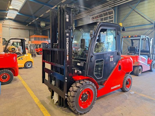 Four wheel front forklift Hangcha XF50D - 1