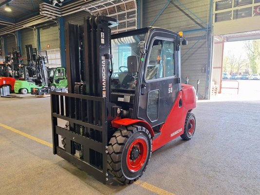 Four wheel front forklift Hangcha XF50D - 1