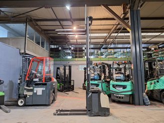 Pedestrian pallet stacker Crown ESI4000-12 - 16