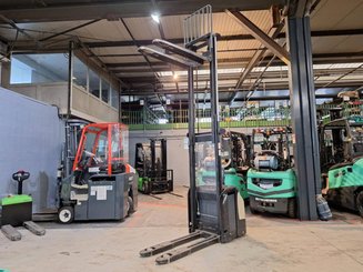 Pedestrian pallet stacker Crown ESI4000-12 - 17