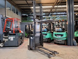 Pedestrian pallet stacker Crown ESI4000-12 - 11