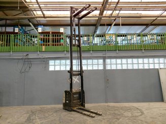 Pedestrian pallet stacker Crown ESI4000-12 - 12