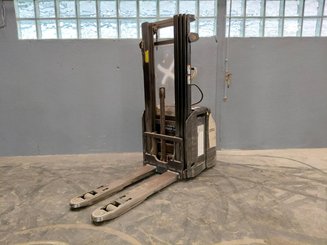 Pedestrian pallet stacker Crown ESI4000-12 - 2