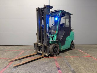 Four wheel front forklift Mitsubishi FG25N - 1