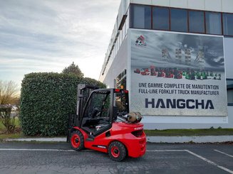 Four wheel front forklift Hangcha XF35G-2 (CPYD35-X2H21F1)