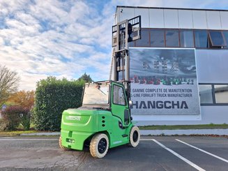 Four wheel front forklift Hangcha X70i