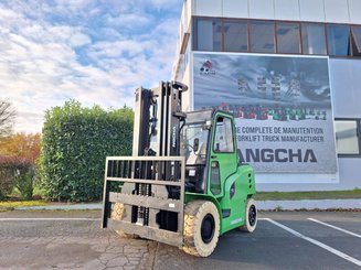 Four wheel front forklift Hangcha X70i