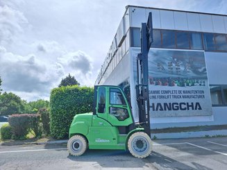 Four wheel front forklift Hangcha XC70i (CPD70-XCY2-SI)