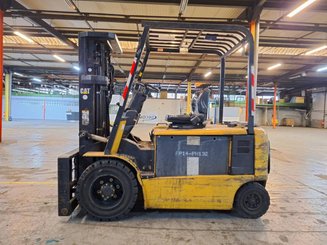 Four wheel front forklift Caterpillar EP30K-PAC