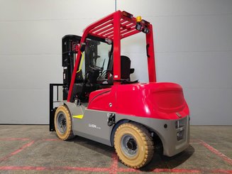 Four wheel front forklift Hangcha XE30i ( CPD30-XEY2HA-SI )