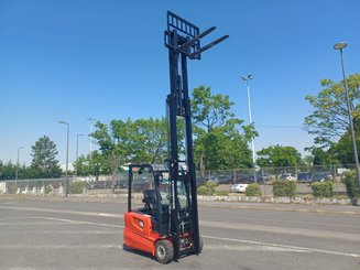 Three wheel front forklift Hangcha A3W18 - 7