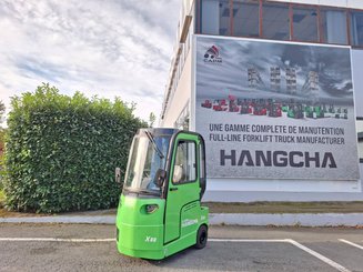 Tow tractor Hangcha QDD80-XD3i - 1