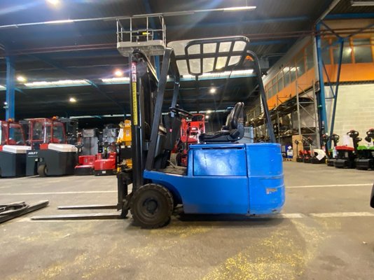 Three wheel front forklift STILL R50/15 - 1