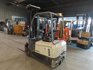 Three wheel front forklift Crown SC5340-1.6