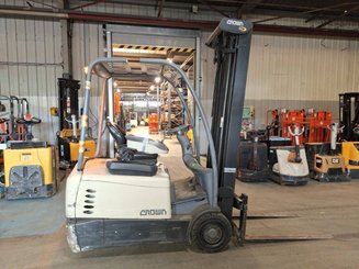 Three wheel front forklift Crown SC5340-1.6
