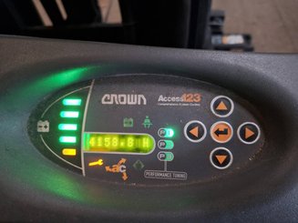 Three wheel front forklift Crown SC5340-1.6