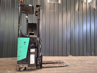 Stand-on pallet stacker Caterpillar NSR16N - 2