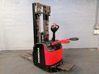 Stacker truck with folding platform Hangcha CDD16-AZ3S