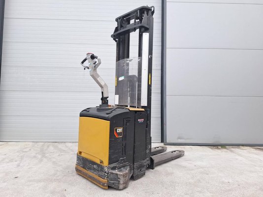 Pedestrian pallet stacker Caterpillar NSV16Ni - 1