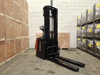 Stacker truck with folding platform Hangcha CDD16-AZ3S
