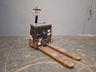 Pedestrian pallet truck Crown WP3015-1.6 - 2