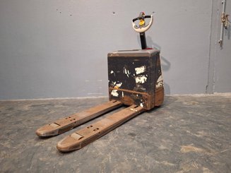 Pedestrian pallet truck Crown WP3015-1.6 - 1