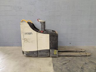 Stand-on pallet truck Crown WT3040 - 5