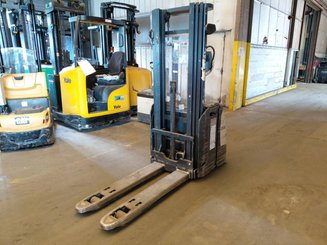 Pedestrian pallet stacker Crown ESI4000-12 - 2