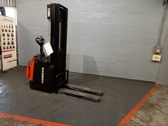 Stacker truck with folding platform Hangcha CDD20 AZ3S