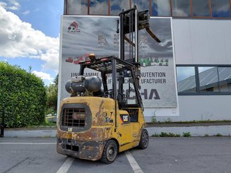 Four wheel front forklift Caterpillar GC40K - 11