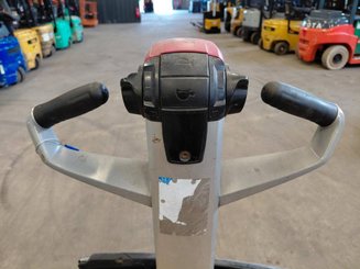 Stand-on pallet truck Caterpillar NPV20N2 - 4