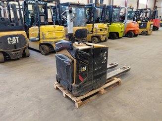 Stand-on pallet truck Caterpillar NPV20N2 - 3