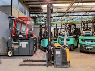 Pedestrian pallet stacker Mitsubishi SBP16N2I - 2