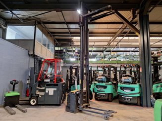 Pedestrian pallet stacker Mitsubishi SBP16N2I - 17