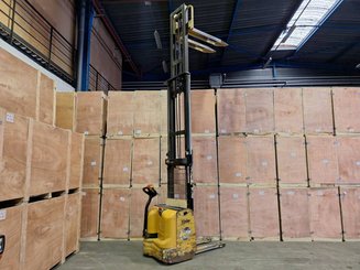 Pallet stacker Yale MS14 - 15