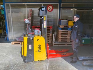 Pallet stacker Yale MS12X - 9