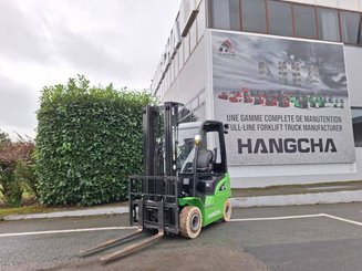 Four wheel front forklift Hangcha XC18i - 1