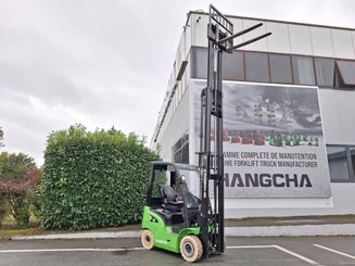 Four wheel front forklift Hangcha XC18i - 7
