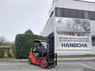 Four wheel front forklift Hangcha XF25G-2 - 3