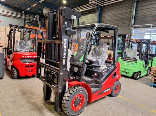 Four wheel front forklift Hangcha XF25G-2 - 1