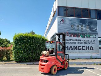 Four wheel front forklift Hangcha XF35G-2 - 4