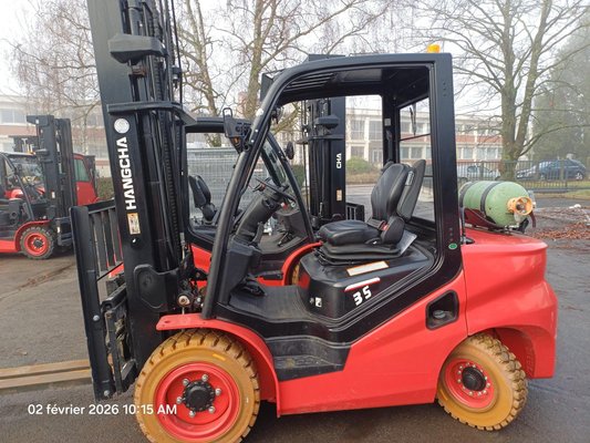 Four wheel counterbalanced forklift - XF35G-2