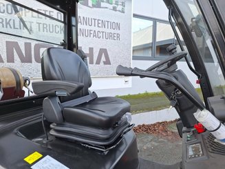 Four wheel front forklift Hangcha XF35G-2 - 12