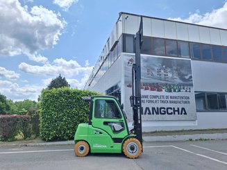 Four wheel front forklift Hangcha XC50i-600 - 9